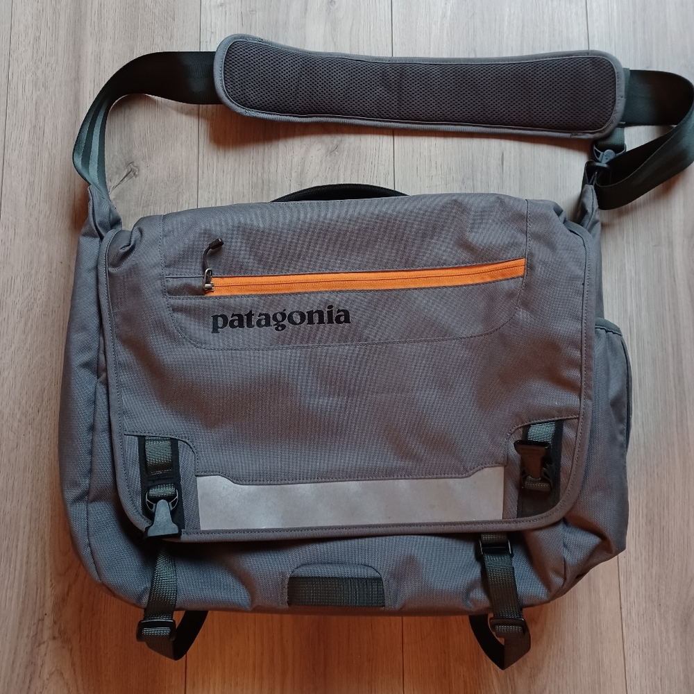 Patagonia messenger bag